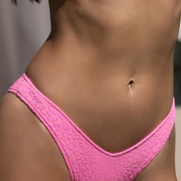 Pink Textured Bikini Set - Picture 4 of 8